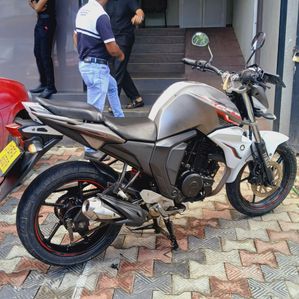 Yamaha FZ S 2016 - Image 3