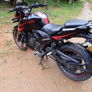 TVS Apache RTR 200 2018 - Image 2