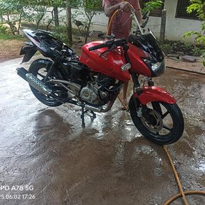 Bajaj Pulsar 180 2012 - Image 3