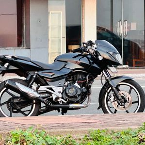 Bajaj Pulsar 180 2011 - Image 2