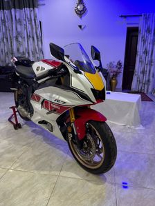 Yamaha R7 2022