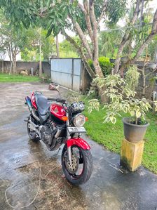 Honda CB Hornet 2023