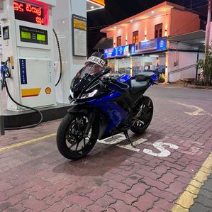 Yamaha R15 2018 - Image 2