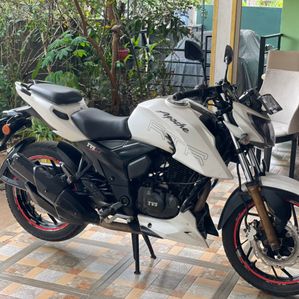 TVS Apache RTR 2019 - Image 2