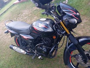 Bajaj Discover 2015