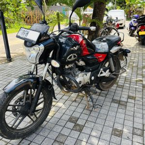 Bajaj V15 2016 - Image 2