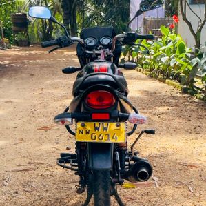 Bajaj Platina 125 2010 - Image 3