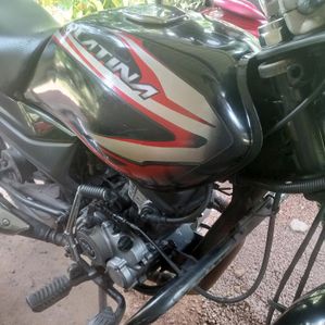 Bajaj Platina 100 black 2016 - Image 2