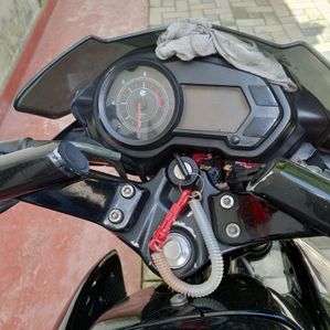 Bajaj Pulsar 135 LS 2011 - Image 2