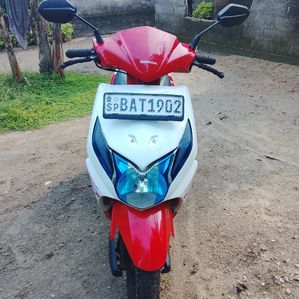 Honda Dio 2014 - Image 2