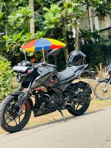 Bajaj Pulsar N160 2025