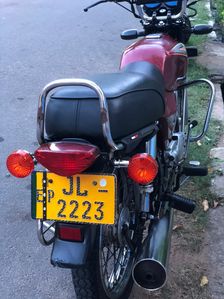 Bajaj Boxer 2013