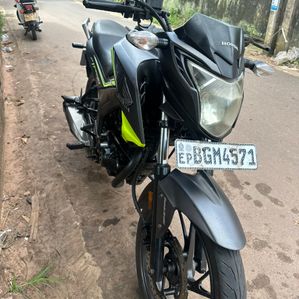 Honda CB Hornet 2017 - Image 2