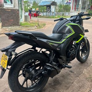 Honda CB Hornet 2017 - Image 3