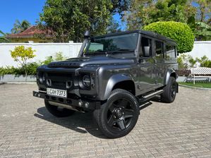 Land Rover Defender 2014