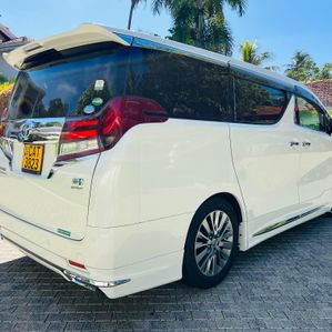 Toyota Alphard 2016 - Image 3