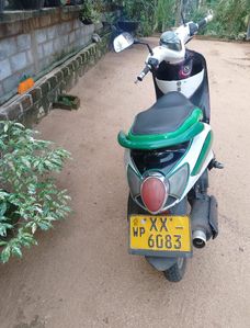 Demak Scooty 2003