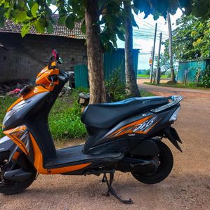 Honda Dio 2018 - Image 2