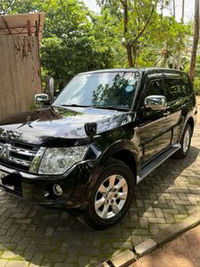 Mitsubishi Montero 2013