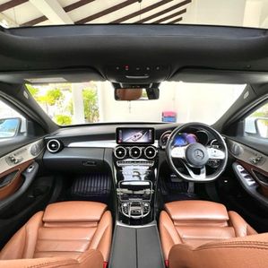 Mercedes Benz C200 AMG Premium Plus 2019 - Image 3