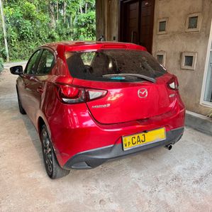 Mazda 2 Skyactive 2015 - Image 3