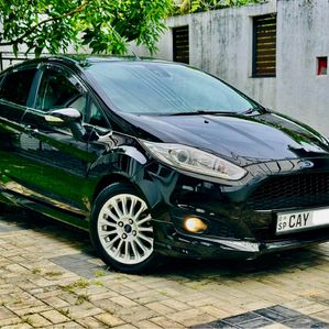 Ford Fiesta Titanium Eco Boost 2016 - Image 2