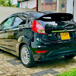 Ford Fiesta Titanium Eco Boost 2016 - Image 3