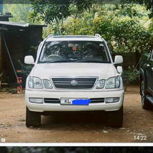 Toyota Land Cruiser Sahara 2004 - Image 2