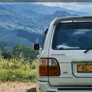 Toyota Land Cruiser Sahara 2004 - Image 3