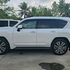 Lexus LX600 Highest Spec 2024 - Image 3