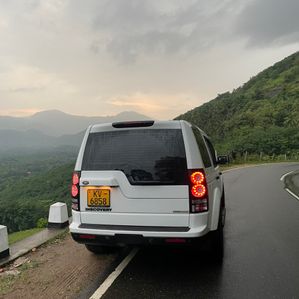 Land Rover Discovery 4 SDV6 GS 2011 - Image 3