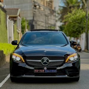 Mercedes Benz C200 Premium Plus 2018 - Image 3