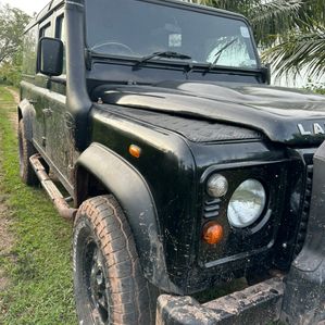 Land Rover Defender 1978 - Image 3