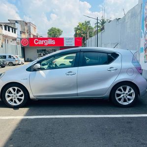 Toyota Aqua S Limited 2012 - Image 3