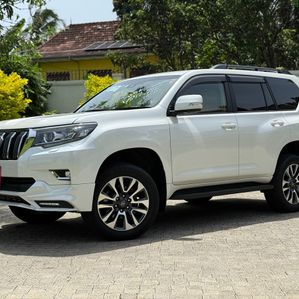 Toyota Land Cruiser Prado TRJ150 TXL LIMITED 2023 - Image 2