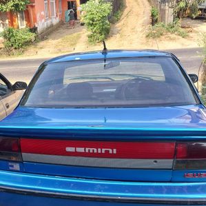 Isuzu Gemini 2000 - Image 2