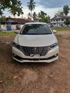 Toyota Premio 2018