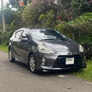 Toyota Aqua 2012 - Image 2