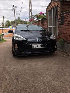 Toyota Aqua S Limited 2013