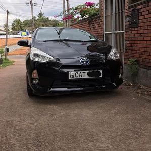 Toyota Aqua S Limited 2013 - Image 2