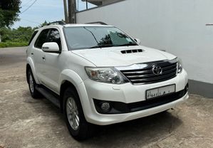 Toyota Fortuner 2013