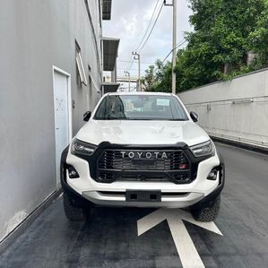 Toyota Hilux GR Sport 2025 - Image 2