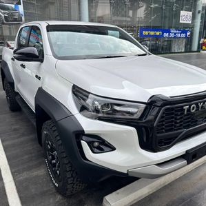 Toyota Hilux GR Sport 2025 - Image 3