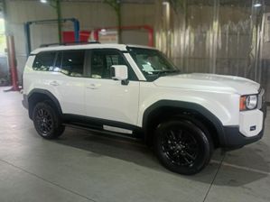 Toyota Land Cruiser Prado TRJ250 VX 2025