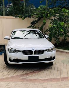 BMW 318i Luxury line 2017