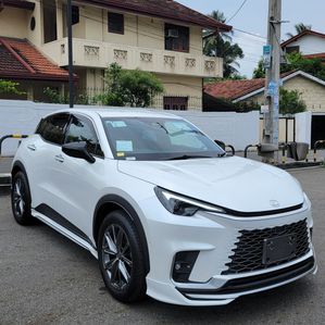 Lexus LBX 2024 - Image 2