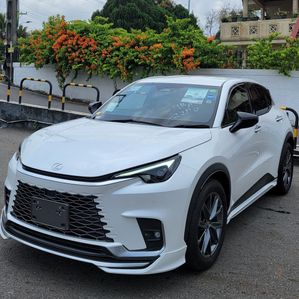 Lexus LBX 2024 - Image 3
