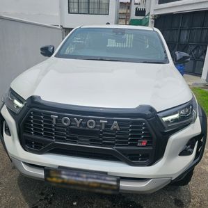 Toyota Hilux Double Cab GR Sport 2024 - Image 3