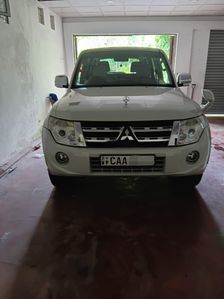 Mitsubishi Montero 2013