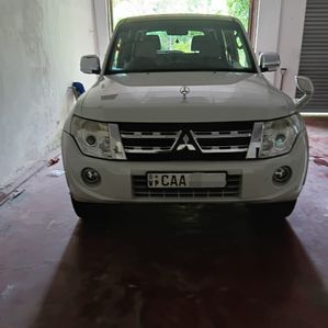 Mitsubishi Montero 2013 - Image 2